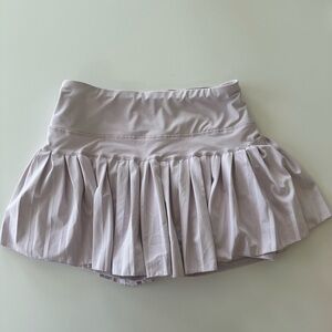 Light purple Goldhinge skirt. Size medium